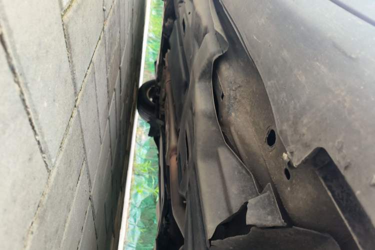 Used Jeep Cherokee 2017 2.0L Superior Edition Chassis Rear Left
