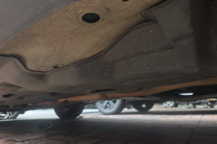 Used Jeep Cherokee 2017 2.0L Superior Edition Chassis Rear Left