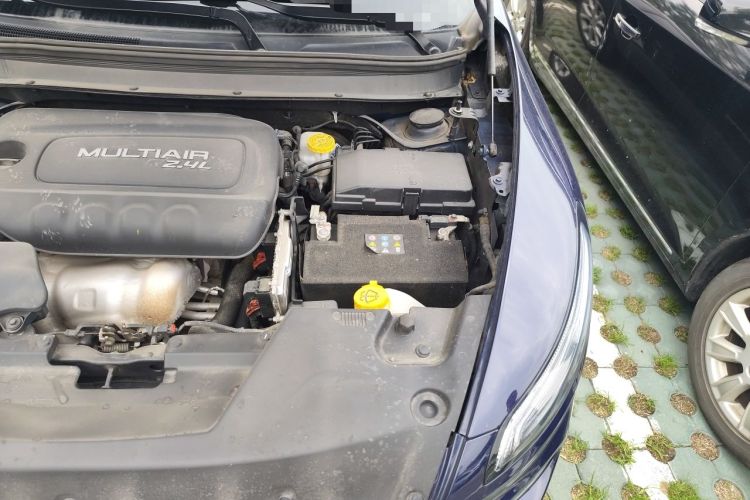 Used Jeep Cherokee 2017 2.4L Leading Edition Engine Bay Left