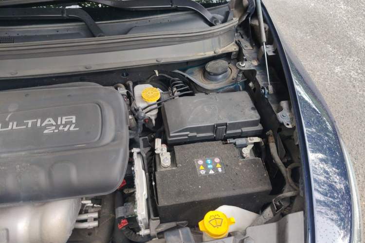 Used Jeep Cherokee 2017 2.4L Leading Smart Edition Engine Bay Left