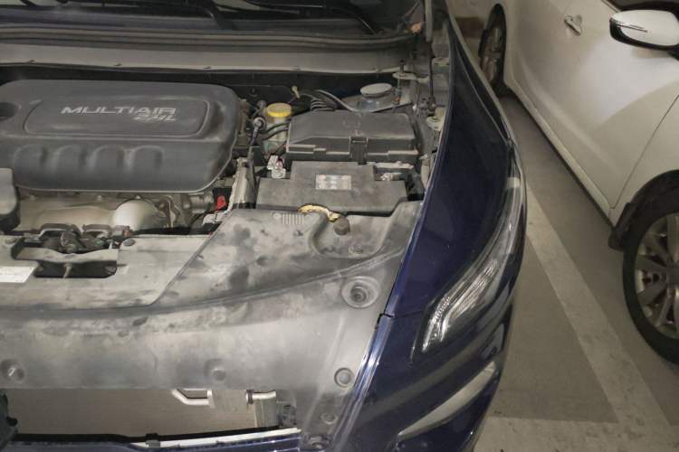 Used Jeep Cherokee 2017 2.4L Leading Smart Edition Engine Bay Left