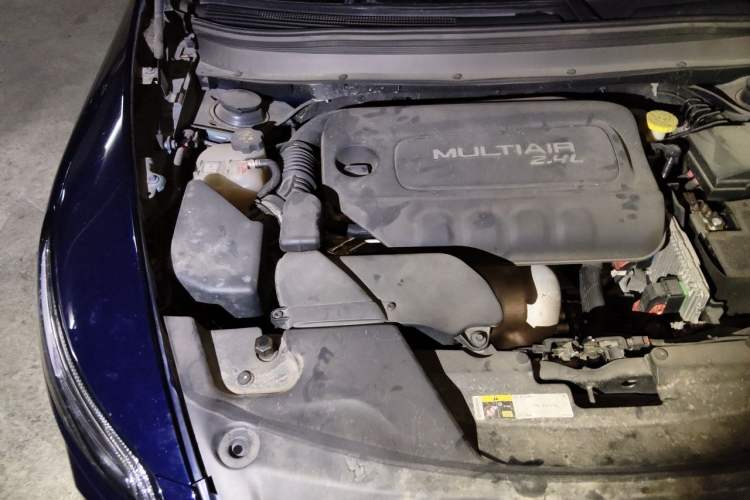 Used Jeep Cherokee 2017 2.4L Professional Smart Edition Engine Bay Right