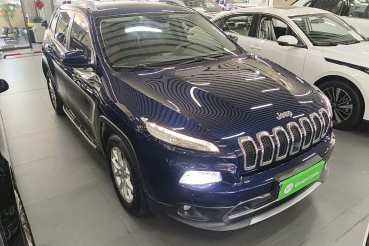 Used Jeep Cherokee 2017 2.0L Superior Edition Exterior 1