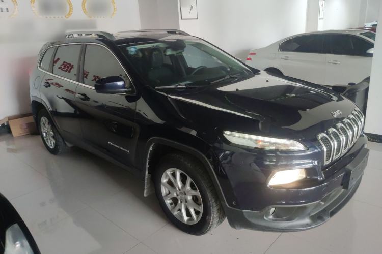 Used Jeep Cherokee 2017 2.0L Superior Edition Exterior 1