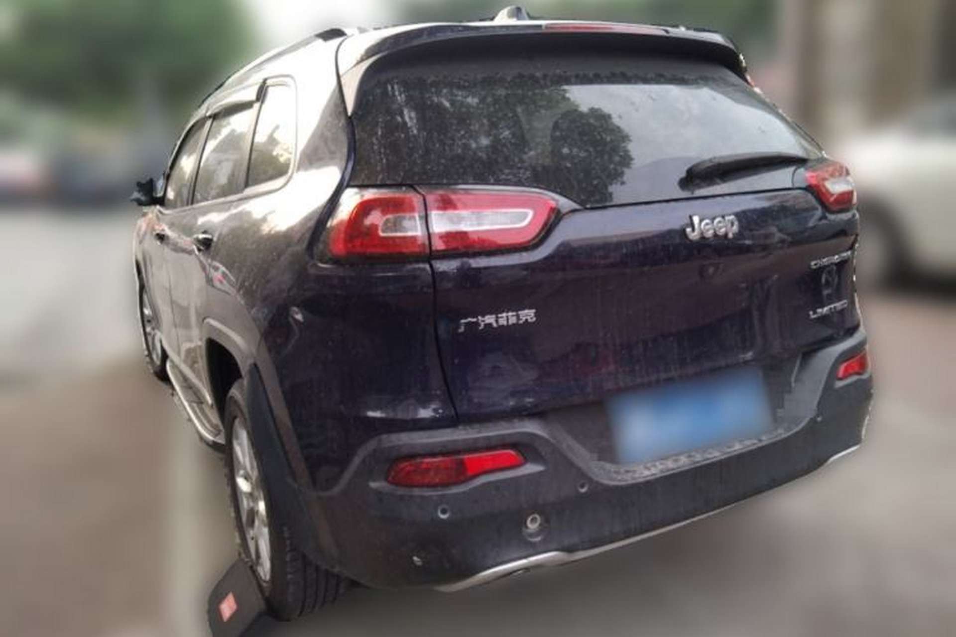 Used Jeep Cherokee 2017 2.0L Superior Edition Exterior 3