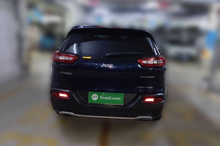 Used Jeep Cherokee 2017 2.4L Leading Smart Edition Exterior 4