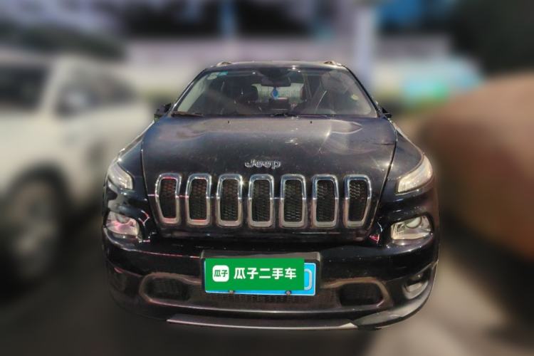 Used Jeep Cherokee 2017 2.0L Superior Edition Front