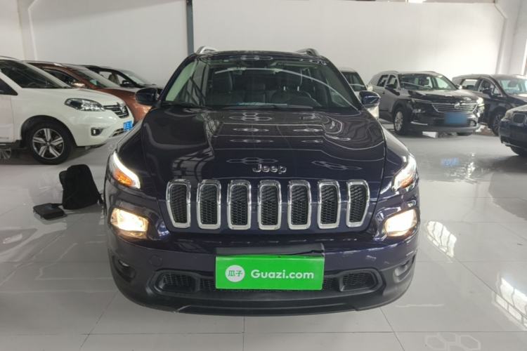 Used Jeep Cherokee 2017 2.0L Superior Edition Front