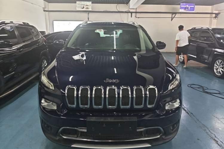Used Jeep Cherokee 2017 2.4L Leading Smart Edition Front
