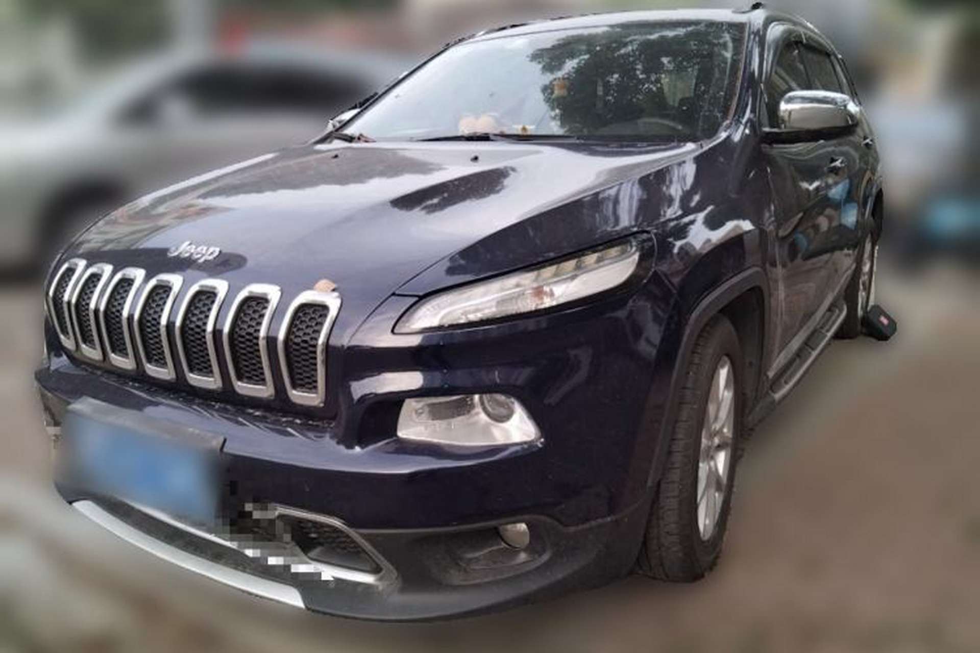 Used Jeep Cherokee 2017 2.0L Superior Edition Front Left 45 Deg