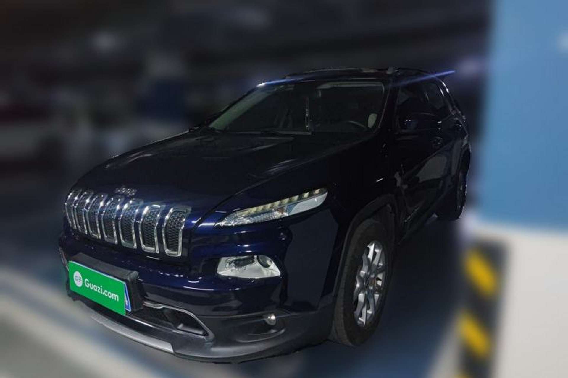 Used Jeep Cherokee 2017 2.0L Superior Edition Front Left 45 Deg