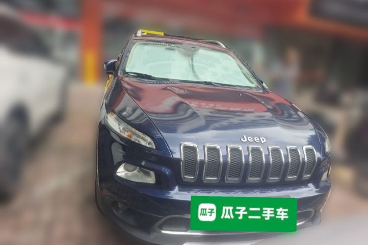 Used Jeep Cherokee 2017 2.0L Superior Edition Front