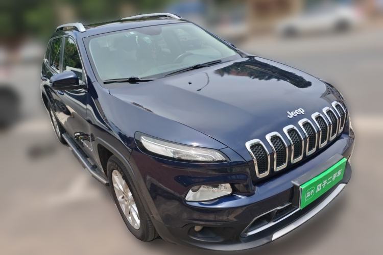 Used Jeep Cherokee 2017 2.4L Leading Smart Edition Front Right 45 Deg