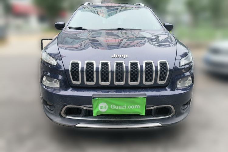Used Jeep Cherokee 2017 2.0L Superior Edition Front