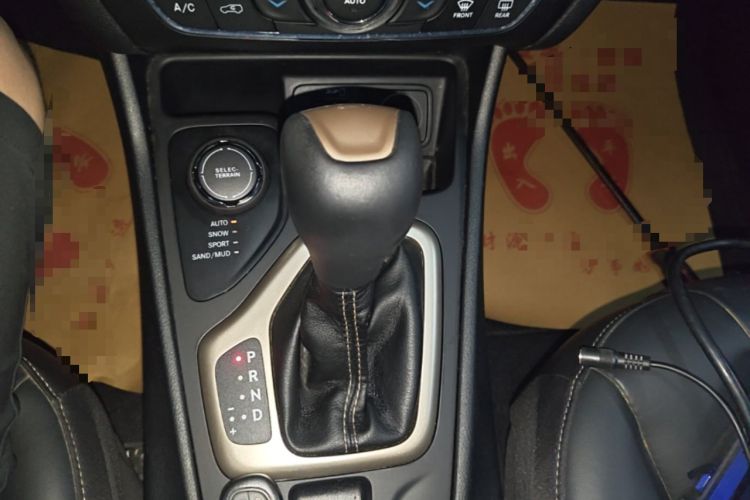 Used Jeep Cherokee 2017 2.4L Professional Smart Edition Gear Lever