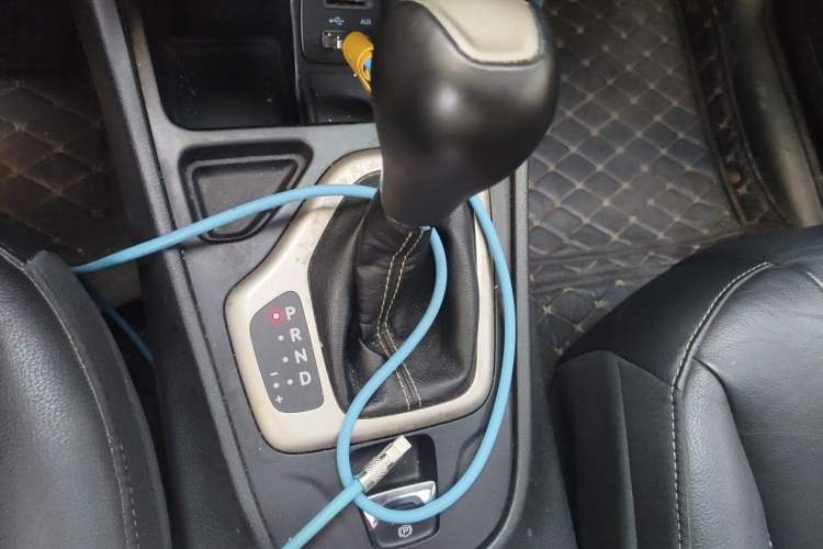 Used Jeep Cherokee 2017 2.0L Superior Edition Gear Lever