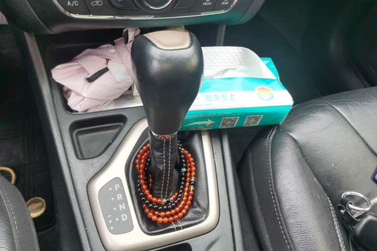 Used Jeep Cherokee 2017 2.0L Superior Edition Gear Lever