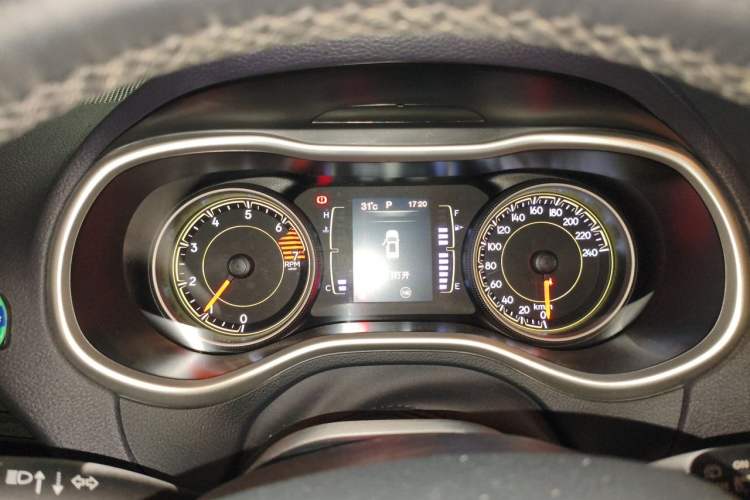 Used Jeep Cherokee 2017 2.4L Leading Edition Instrument Cluster