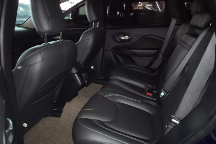 Used Jeep Cherokee 2017 2.4L Leading Smart Edition Left Rear Seat