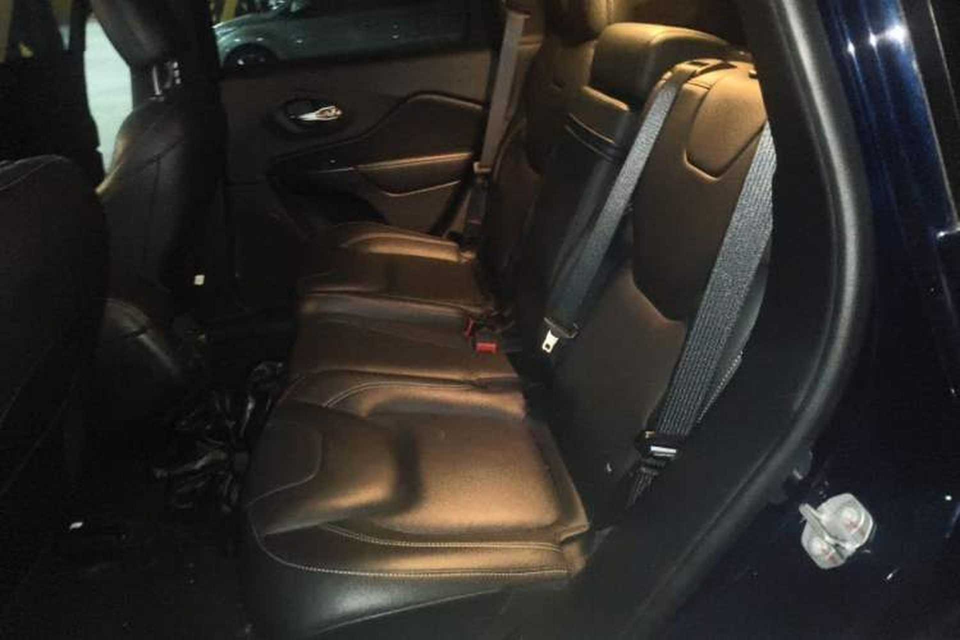 Used Jeep Cherokee 2017 2.0L Superior Edition Left Rear Seat