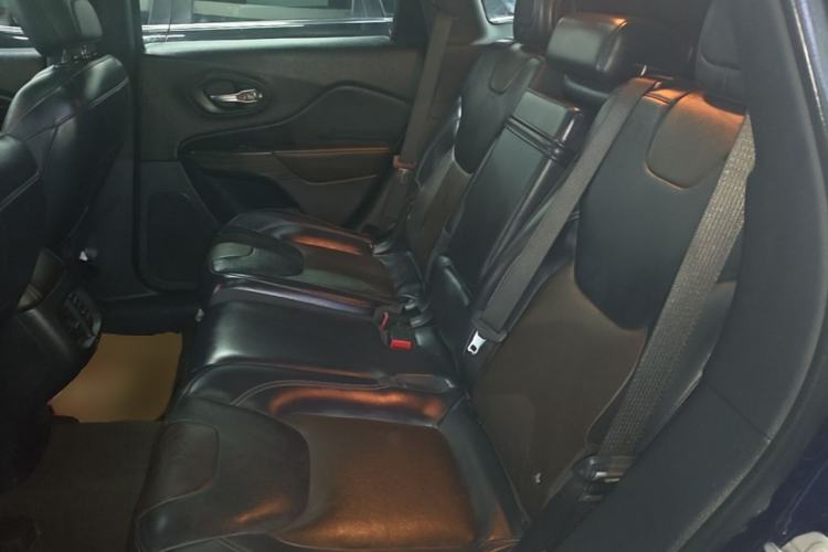 Used Jeep Cherokee 2017 2.4L Leading Smart Edition Left Rear Seat