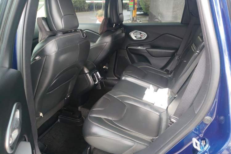 Used Jeep Cherokee 2017 2.4L Leading Smart Edition Left Rear Seat