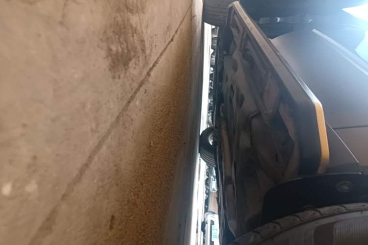 Used Jeep Cherokee 2017 2.0L Superior Edition Left Side Sill