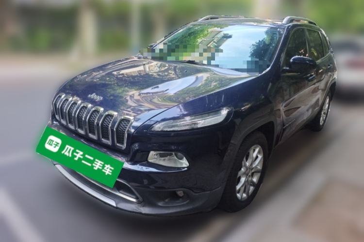 Used Jeep Cherokee 2017 2.0L Superior Edition Guazi used car, China used car export, Used car for sale, Used Jeep cars, Cheapest cars for sale