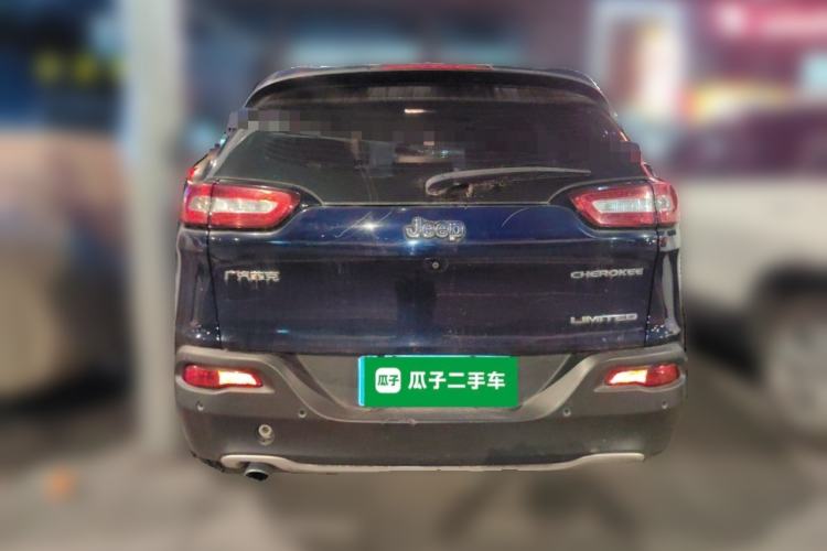 Used Jeep Cherokee 2017 2.0L Superior Edition Rear