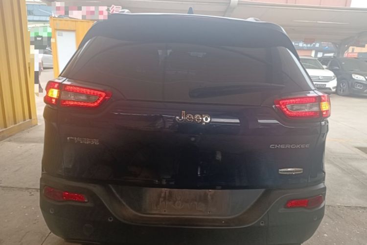 Used Jeep Cherokee 2017 2.0L Superior Edition Rear