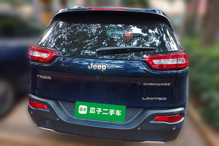 Used Jeep Cherokee 2017 2.0L Superior Edition Rear