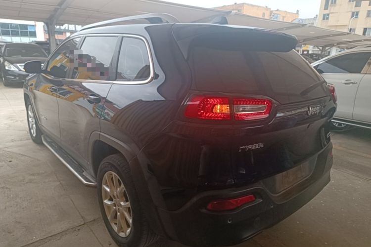 Used Jeep Cherokee 2017 2.0L Superior Edition Rear Left 45 Deg