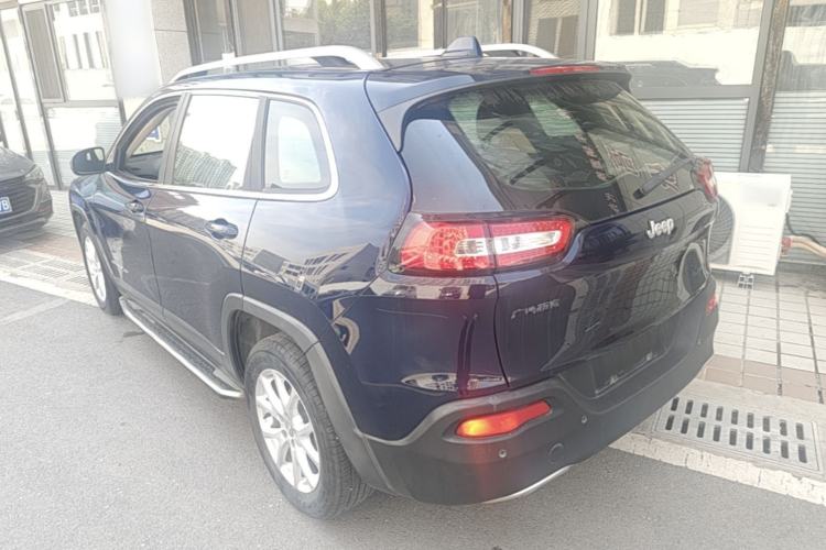 Used Jeep Cherokee 2017 2.0L Superior Edition Rear Left 45 Deg