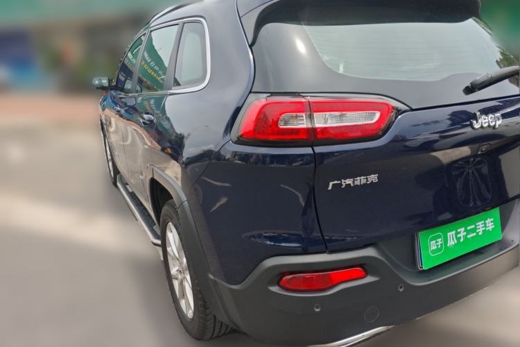 Used Jeep Cherokee 2017 2.4L Leading Smart Edition Rear Left 45 Deg