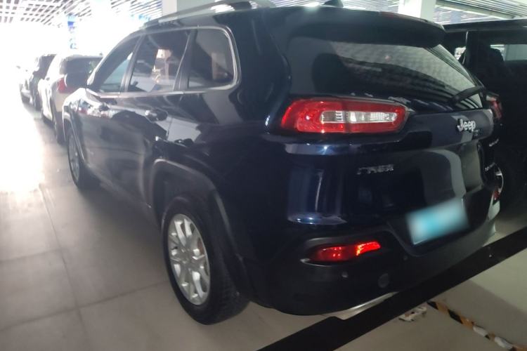 Used Jeep Cherokee 2017 2.4L Leading Smart Edition Rear Left 45 Deg