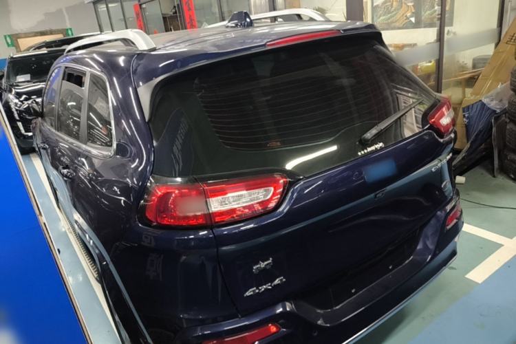Used Jeep Cherokee 2017 2.4L Excellence Edition Rear Left 45 Deg