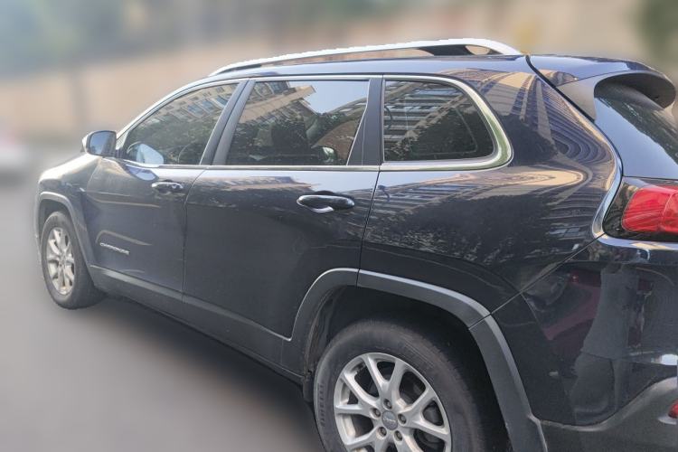 Used Jeep Cherokee 2017 2.0L Superior Edition Rear Left 45 Deg