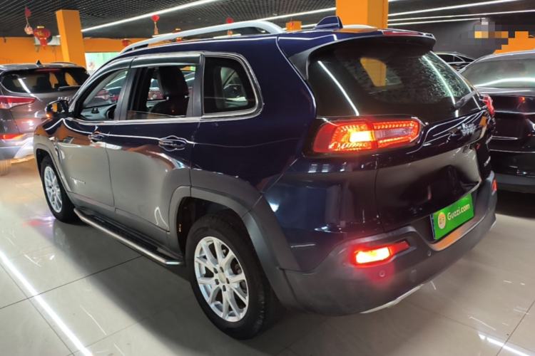 Used Jeep Cherokee 2017 2.0L Superior Edition Rear Left 45 Deg