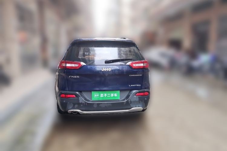 Used Jeep Cherokee 2017 2.0L Superior Edition Rear