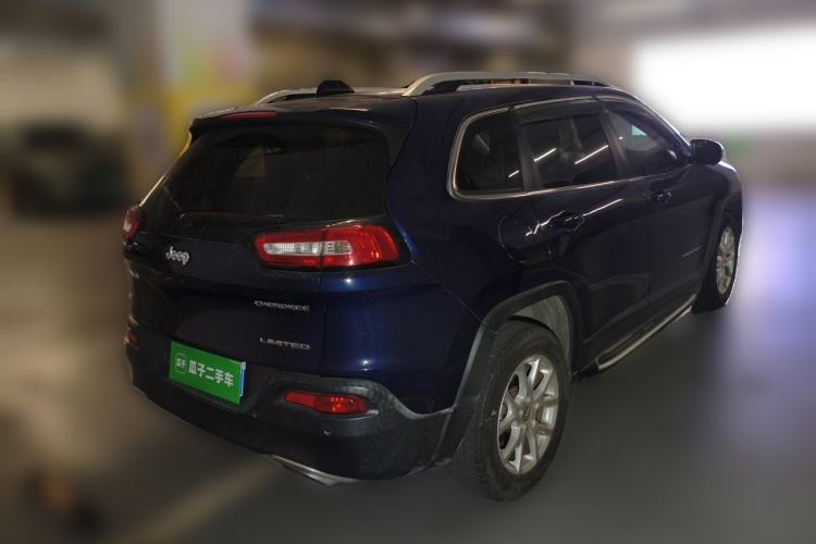 Used Jeep Cherokee 2017 2.4L Leading Edition Rear Right 45 Deg
