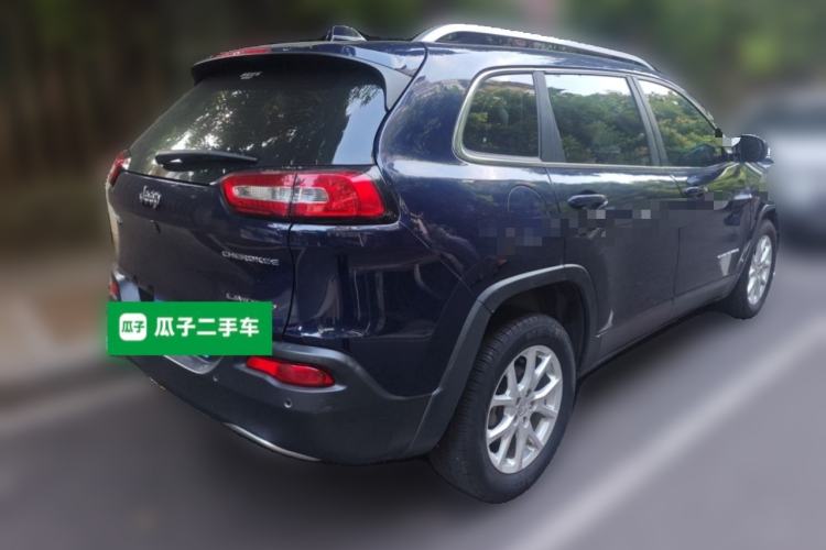 Used Jeep Cherokee 2017 2.0L Superior Edition Rear Right 45 Deg