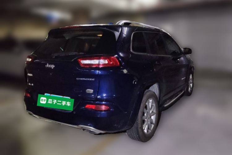 Used Jeep Cherokee 2017 2.4L Professional Smart Edition Rear Right 45 Deg
