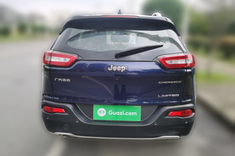 Used Jeep Cherokee 2017 2.0L Superior Edition Rear