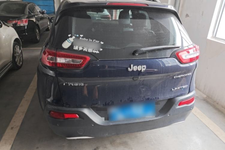 Used Jeep Cherokee 2017 2.0L Superior Edition Rear