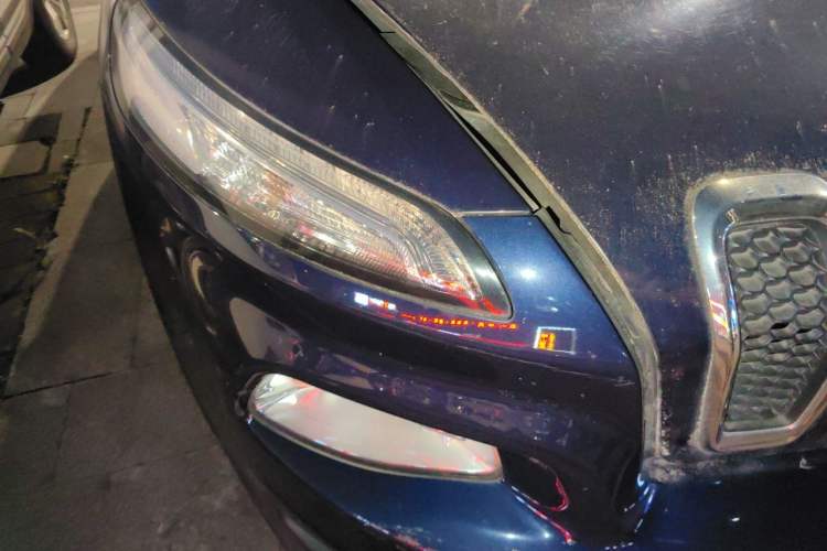 Used Jeep Cherokee 2017 2.0L Superior Edition Right Front Headlight