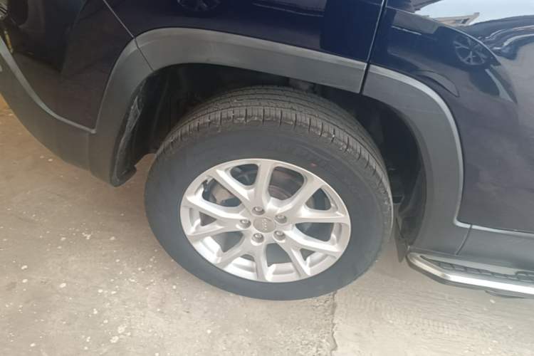 Used Jeep Cherokee 2017 2.0L Superior Edition Right Rear Wheel Hub