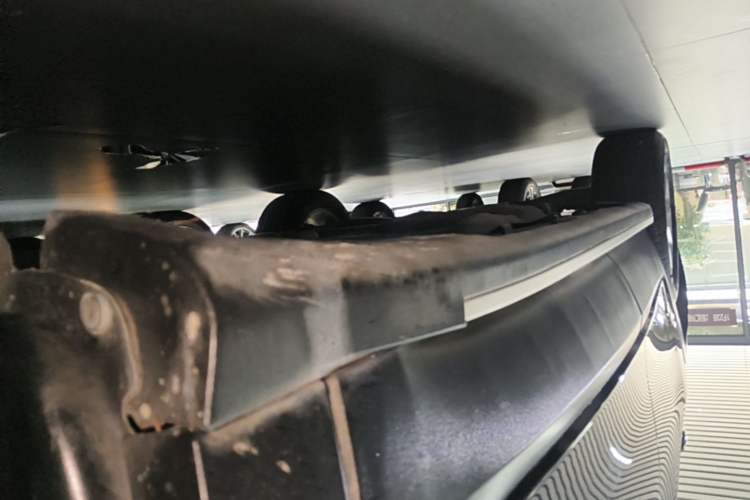 Used Jeep Cherokee 2017 2.0L Superior Edition Right Side Sill