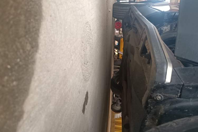 Used Jeep Cherokee 2017 2.0L Superior Edition Right Side Sill