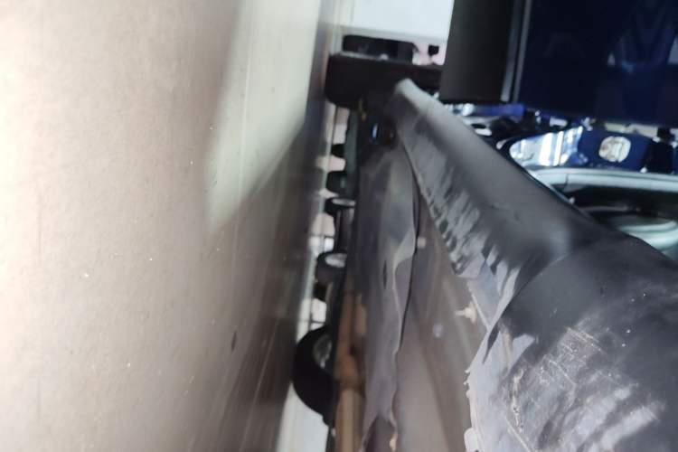 Used Jeep Cherokee 2017 2.4L Leading Smart Edition Right Side Sill