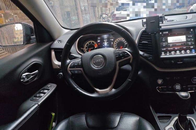 Used Jeep Cherokee 2017 2.0L Superior Edition Steering Wheel